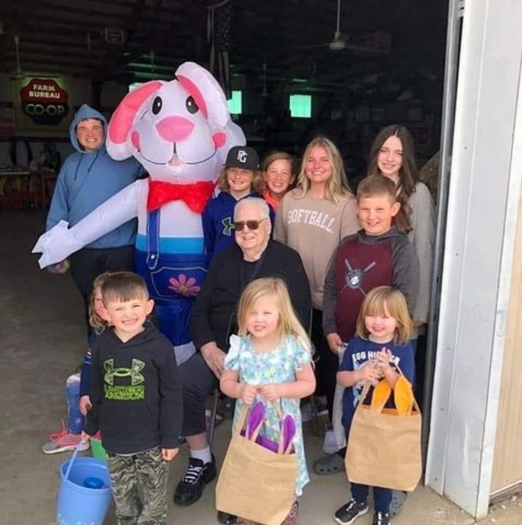 Meet your Posher, Julie - Picture 1 of 1